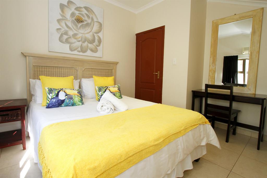 La Dolce Vita Umhlanga Guesthouse เดอร์บัน ภายนอก รูปภาพ